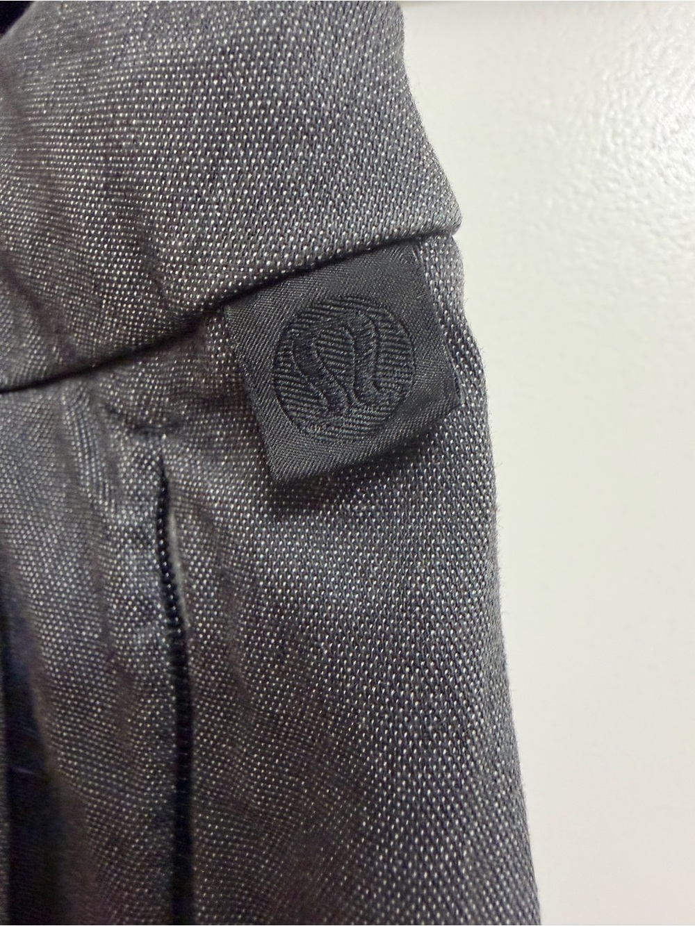 Lululemon Mens Commission Pant Slim Fit Dark Charcoal Gray Chino Size 28 - Picture 8 of 14